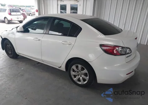 2013 Mazda Mazda3 I Sv z USA, uszkodzony, nr VIN JM1BL1TF3D1813659